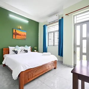  Апарт-отель Montana & Aparment Saigon Airport Вьетнам